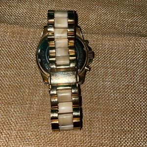 Michael Kors Bradshaw, Two tone Watch, Round Champagne Dial, Watch MK5722 $55